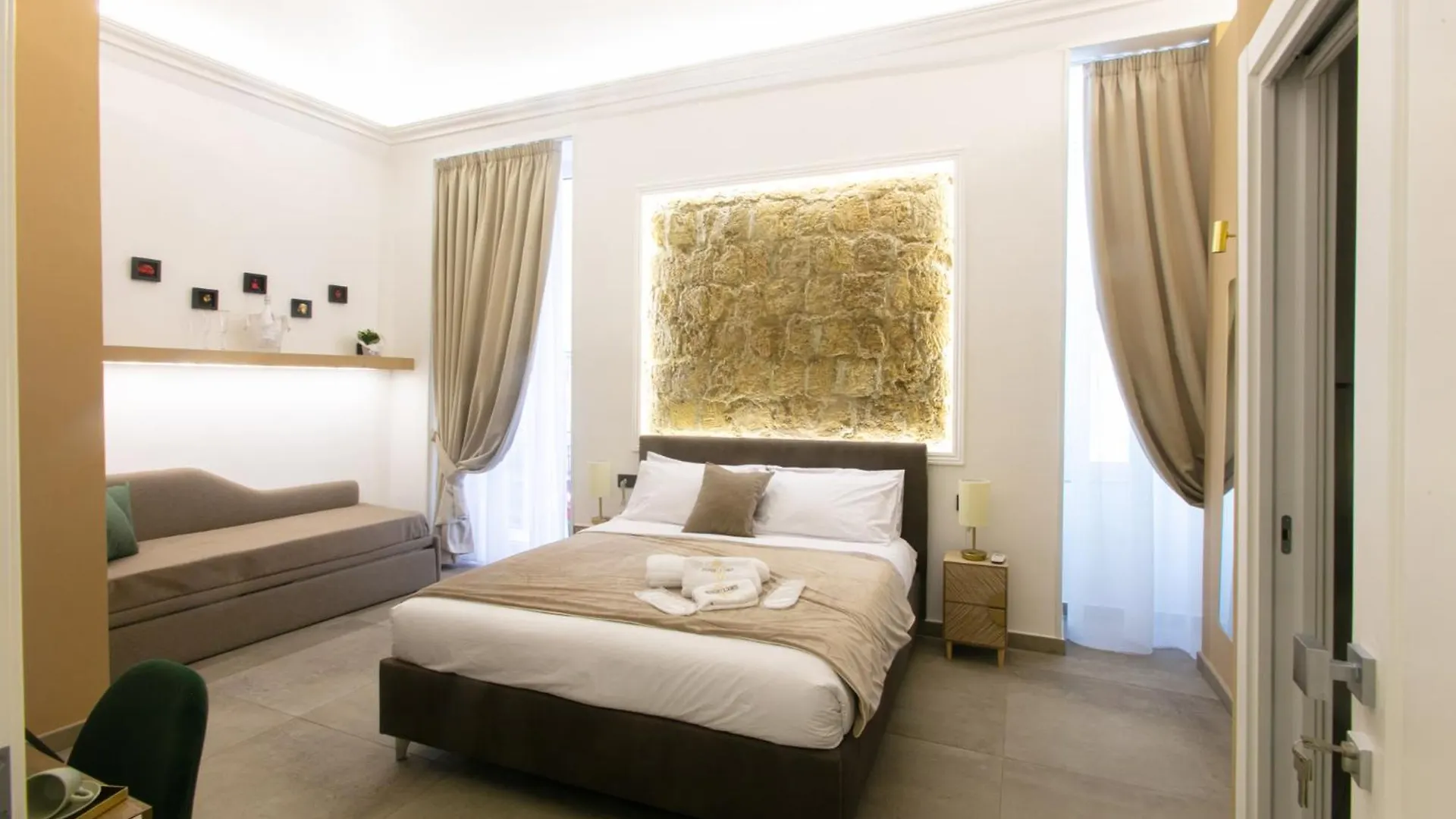 Pignasecca Domus Hotel Naples